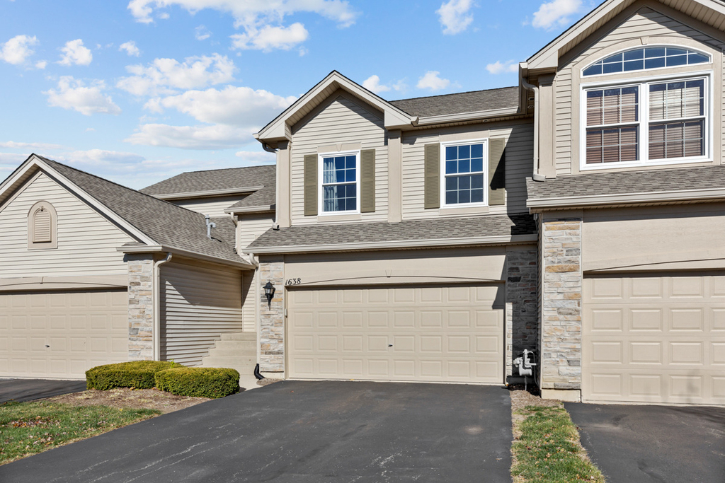 1638 Fredericksburg Lane - Photo 1