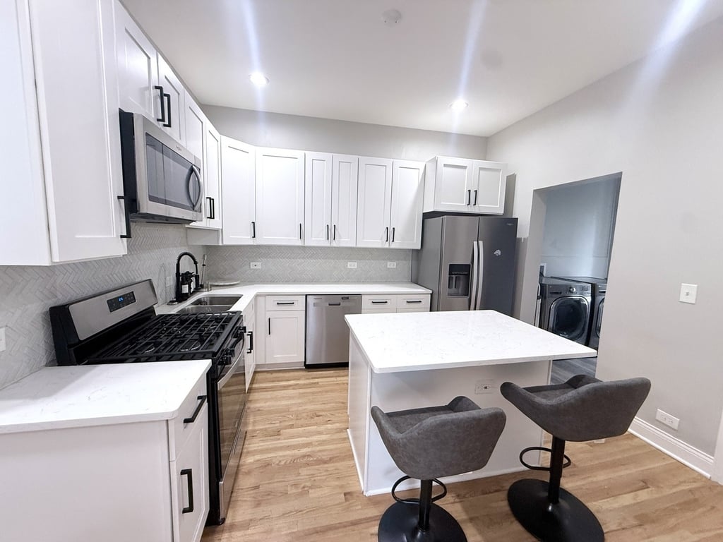 3008 E 81st Street - Photo 11