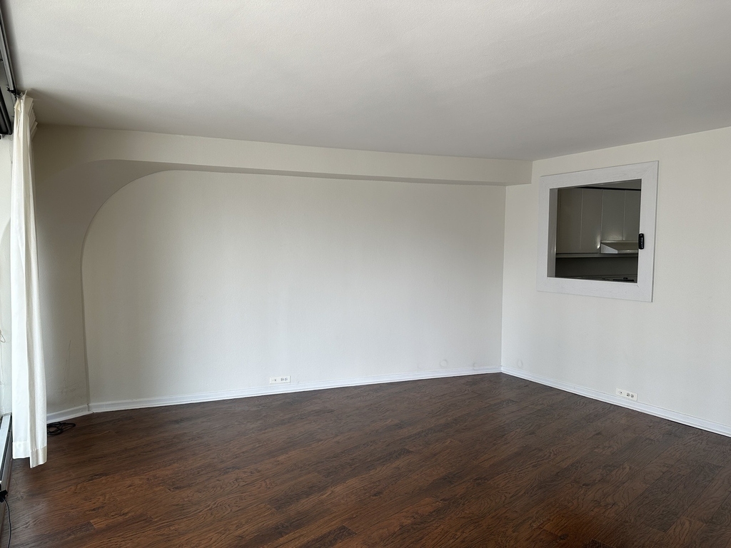 300 N State Street - Photo 1