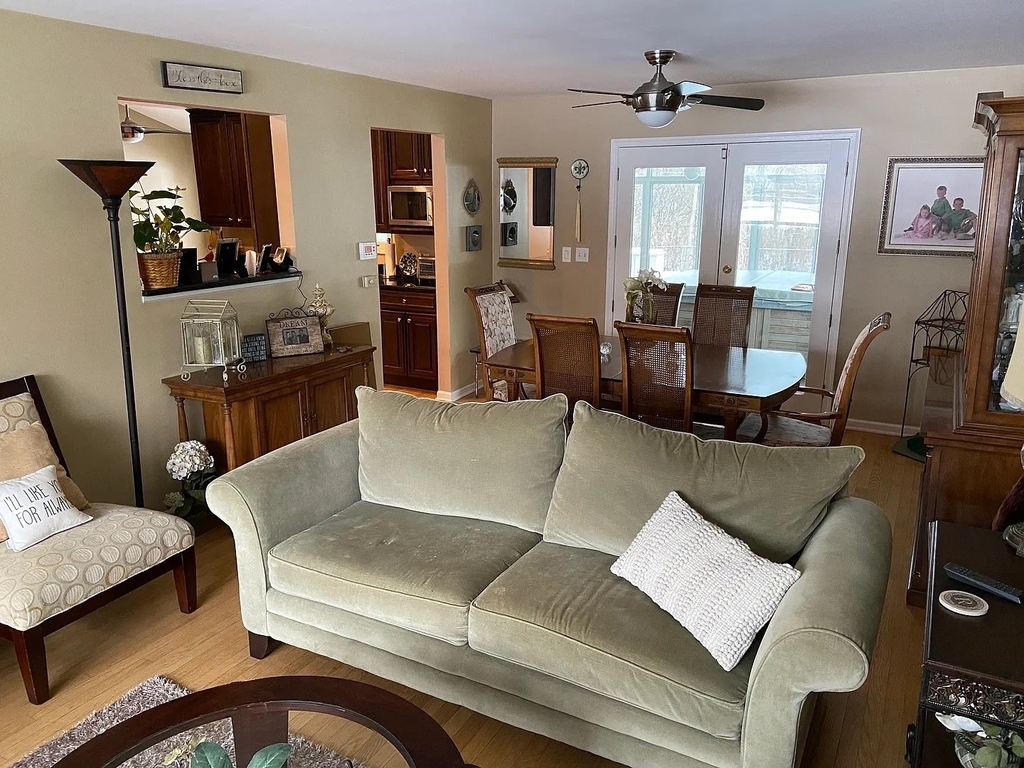 1073 W Elm Street - Photo 8