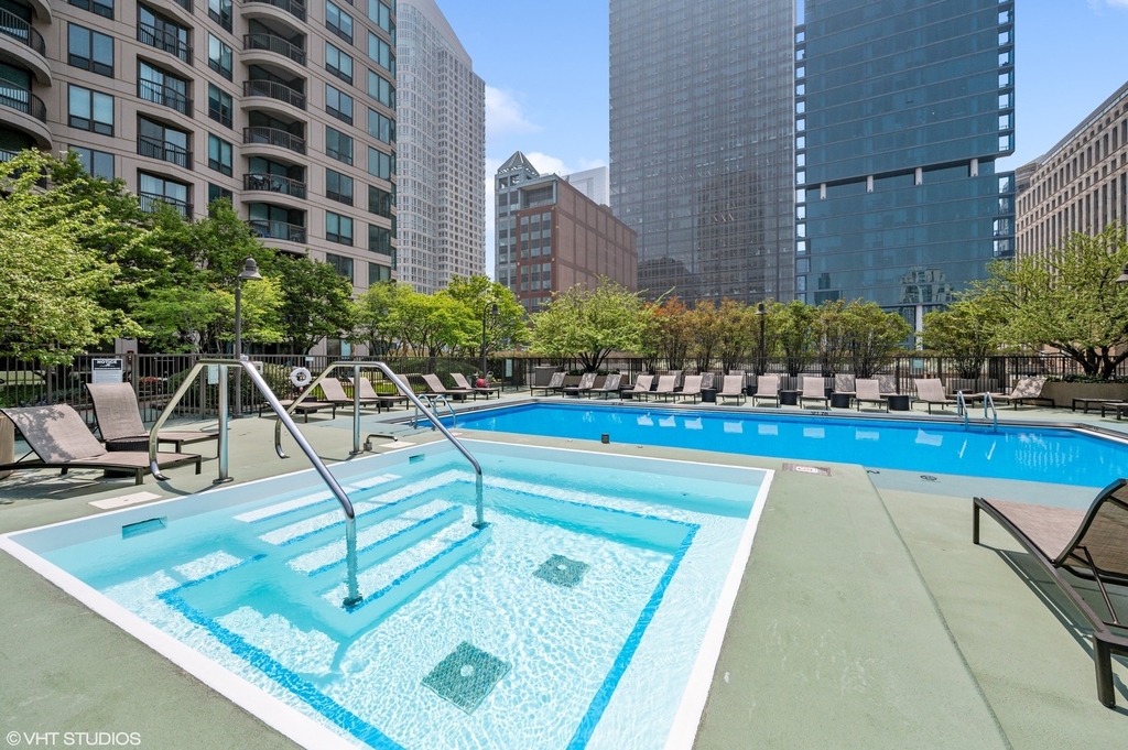 400 N Lasalle Street - Photo 17