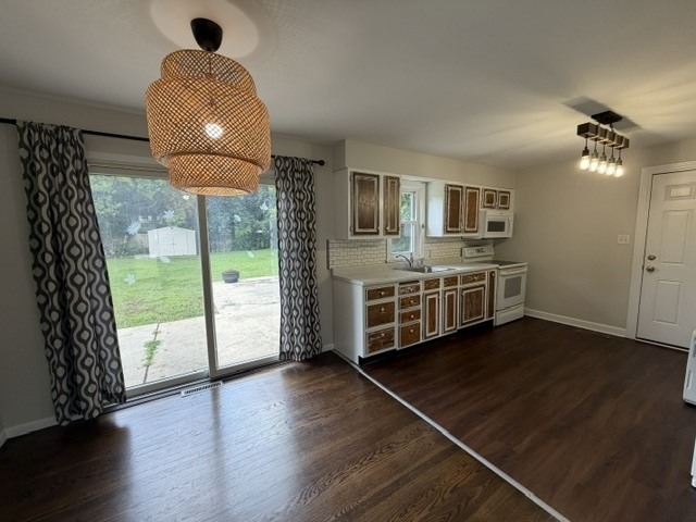 1927 Stoddard Avenue - Photo 1