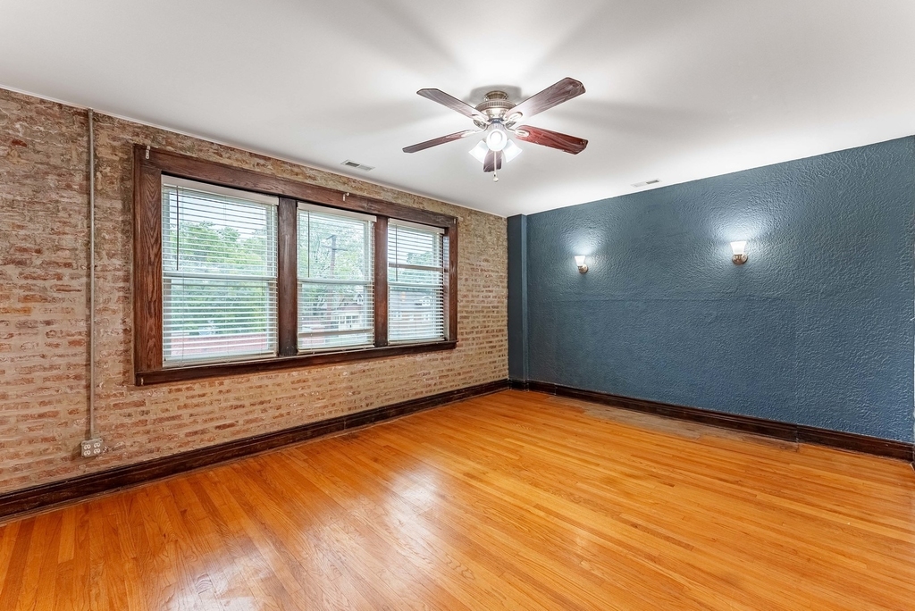 6742 16th Street W - Photo 2