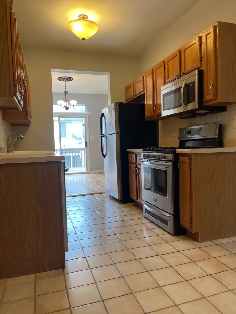 930 Mesa Drive - Photo 0