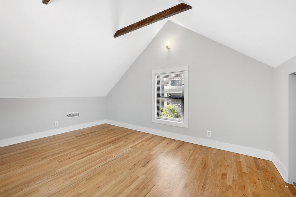 1363 W Walton Street - Photo 15