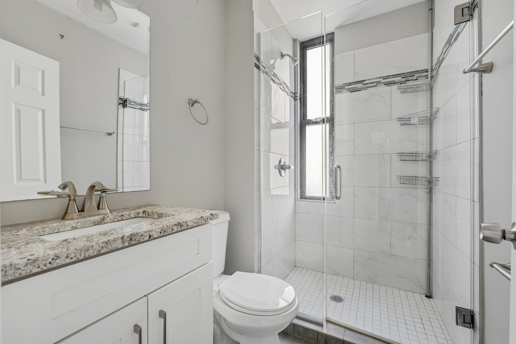 1363 W Walton Street - Photo 19