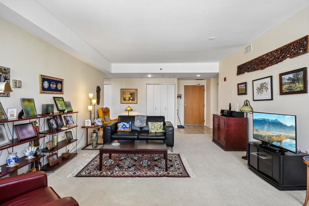 77 S Evergreen Avenue - Photo 5