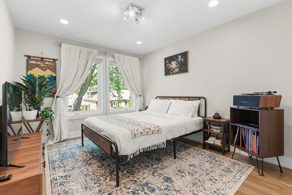 5047 W Winnemac Avenue - Photo 30