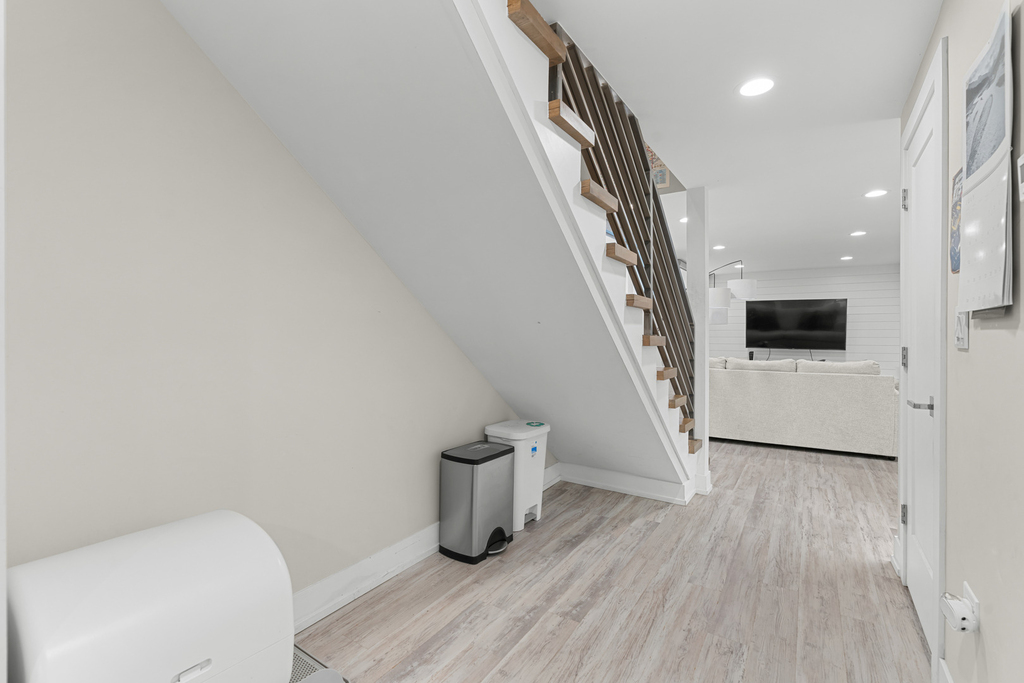 5047 W Winnemac Avenue - Photo 37