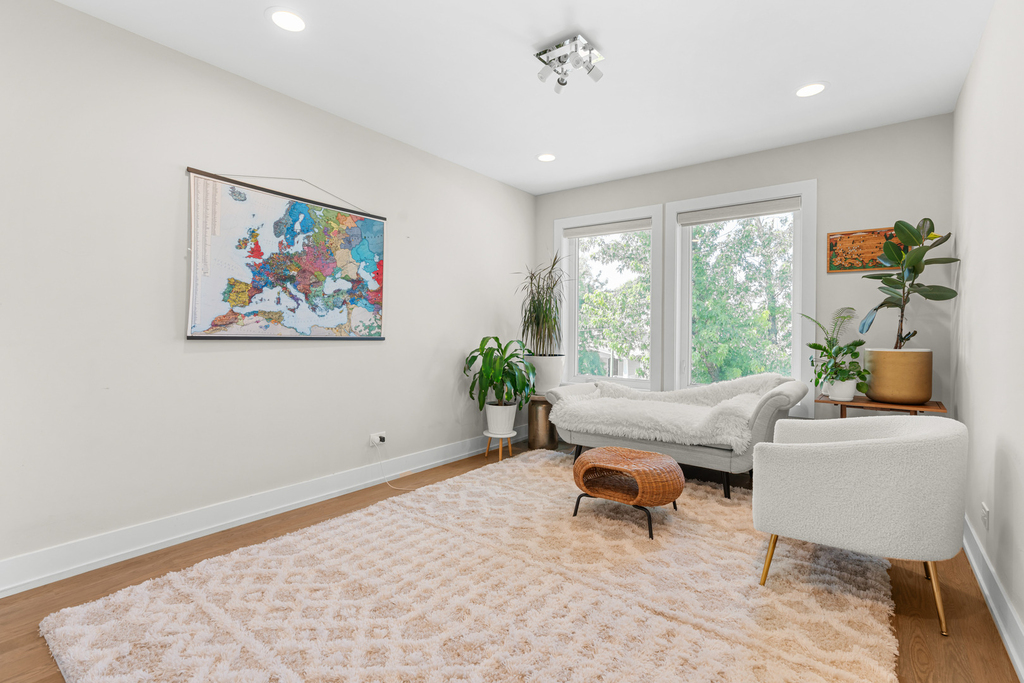 5047 W Winnemac Avenue - Photo 29