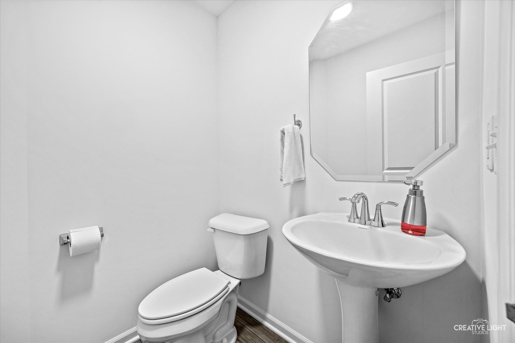 1097 Moraine Drive - Photo 2