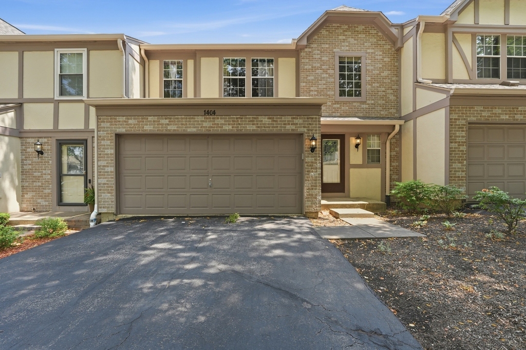 1404 W Sapphire Drive - Photo 1