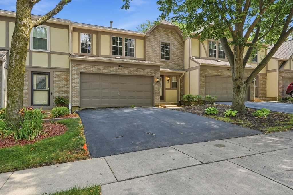 1404 W Sapphire Drive - Photo 0
