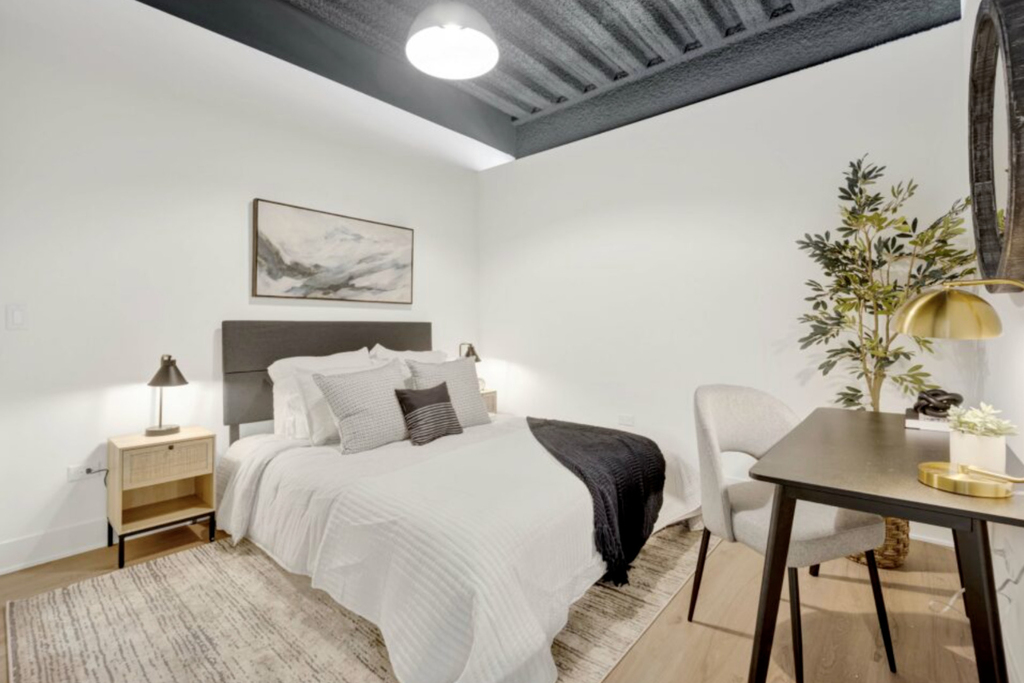 1802 W Berenice Avenue - Photo 1