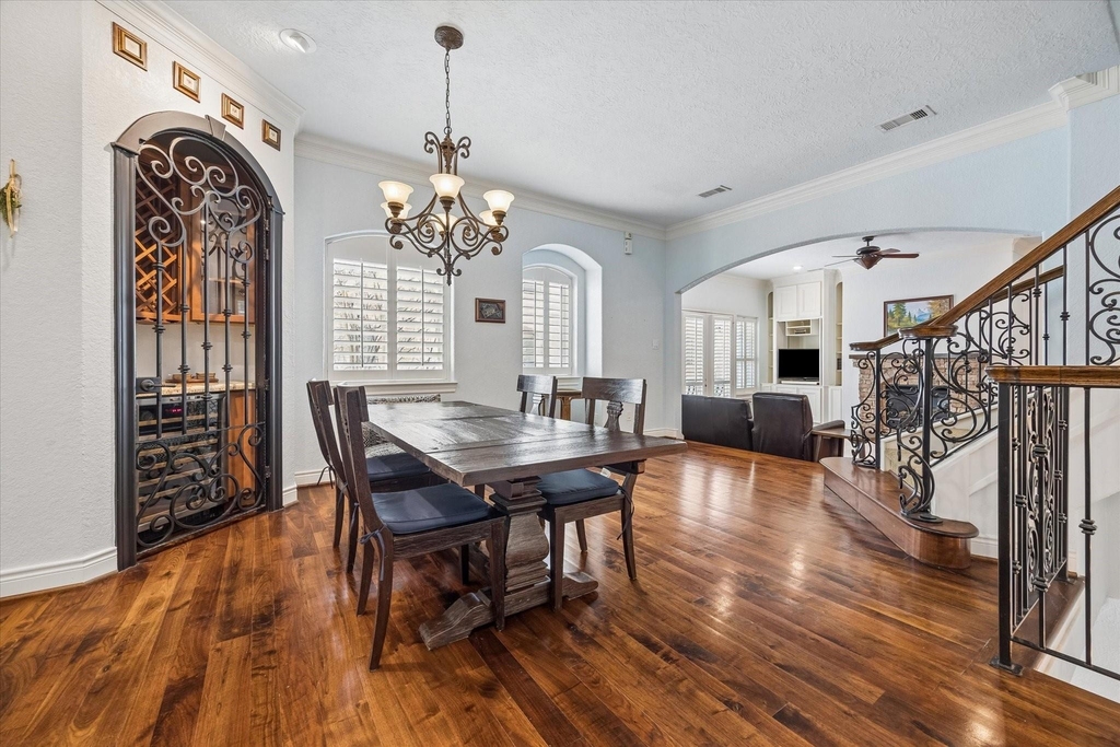 2128 Harold Street - Photo 1