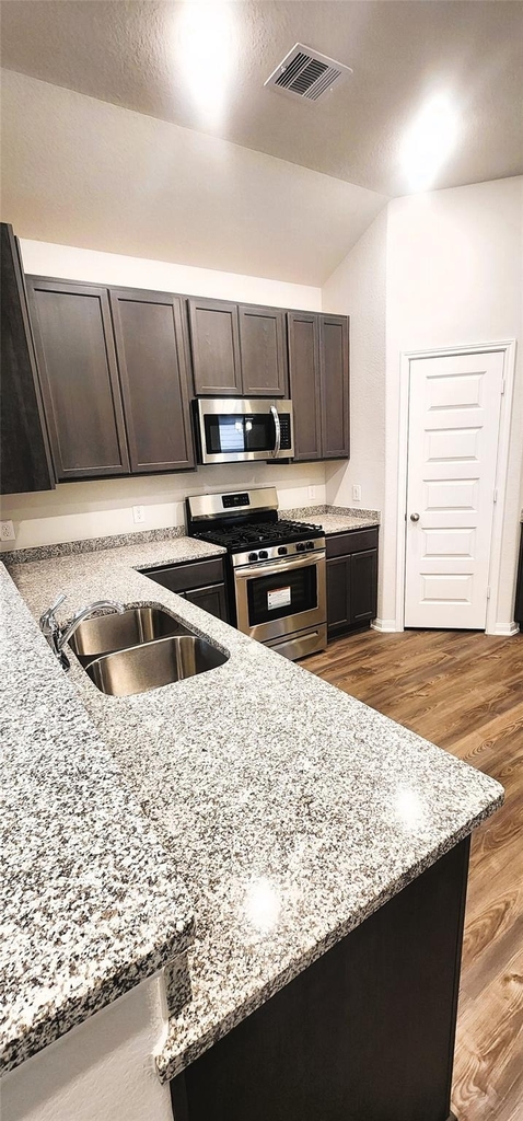 207 Tejas Village Parkway - Photo 5