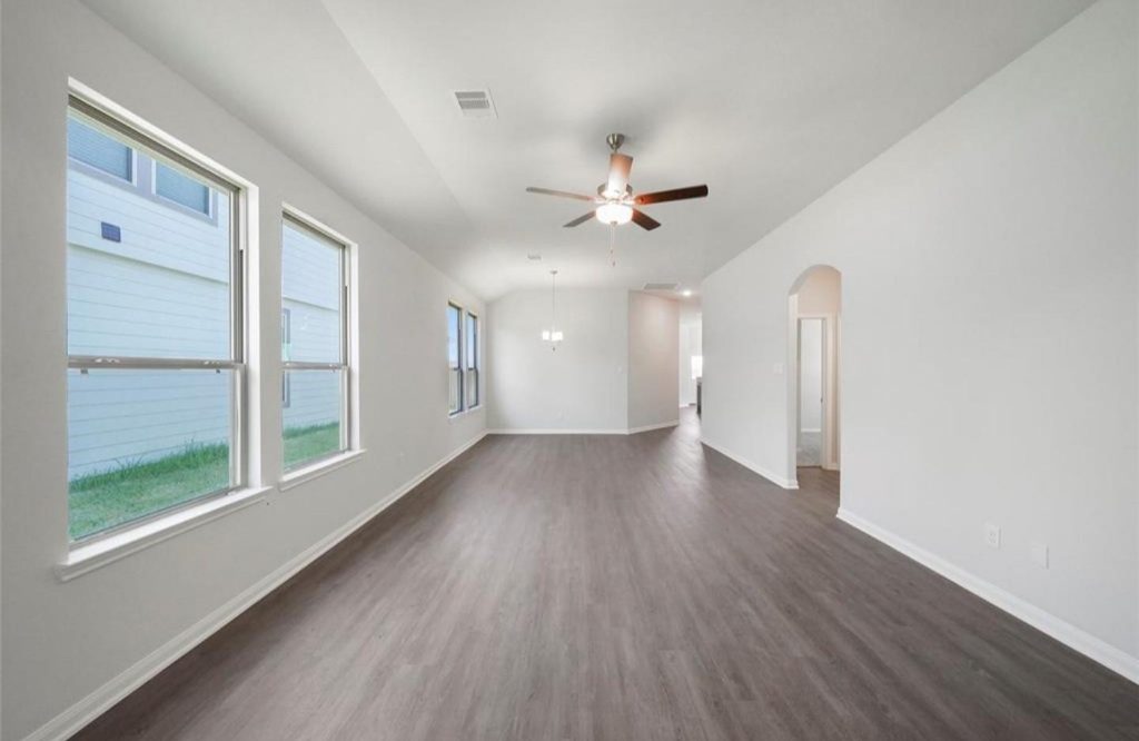 207 Tejas Village Parkway - Photo 3