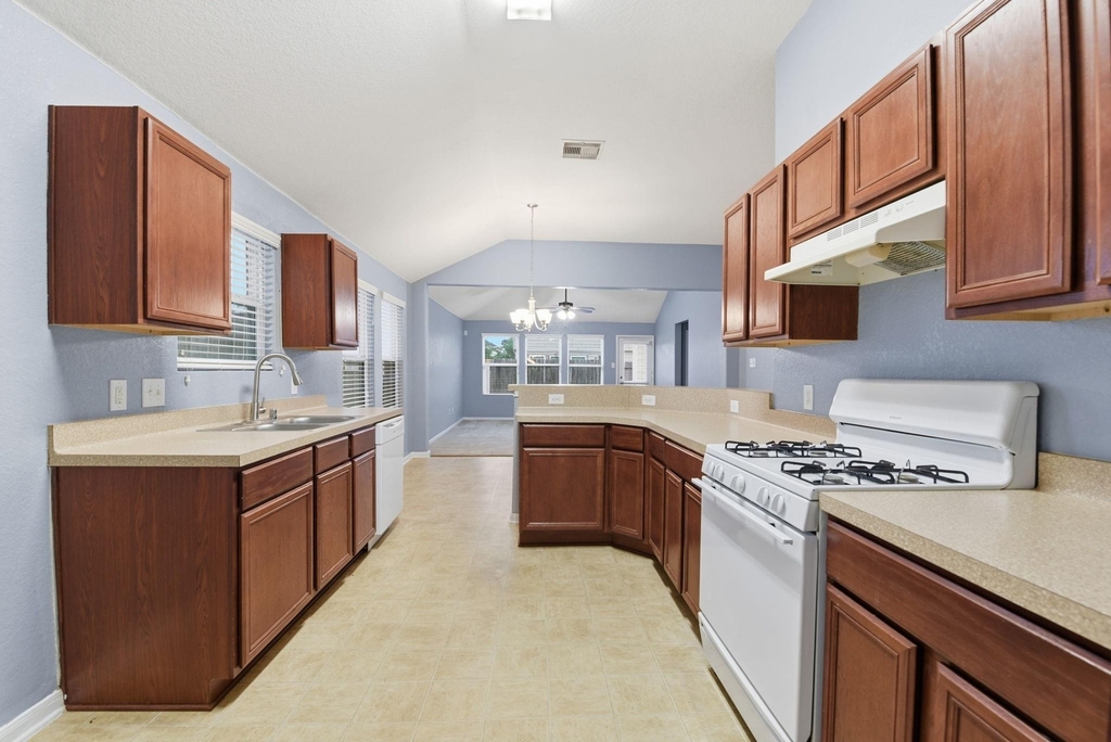 16763 N Blue Jay Lane N - Photo 2