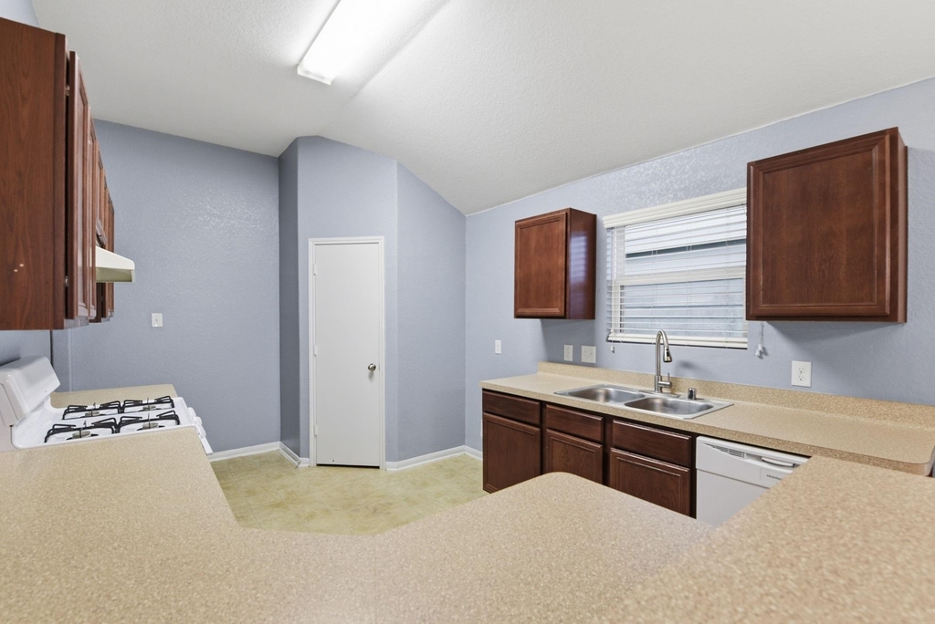 16763 N Blue Jay Lane N - Photo 4