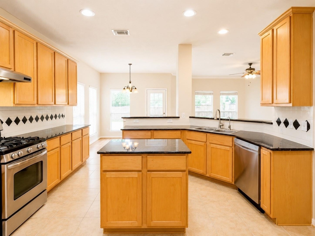 1815 Granite Field Lane - Photo 16