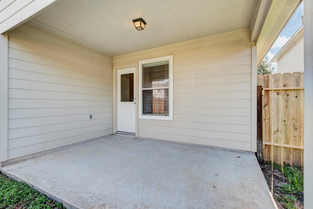 21507 Siros Isle Drive - Photo 15