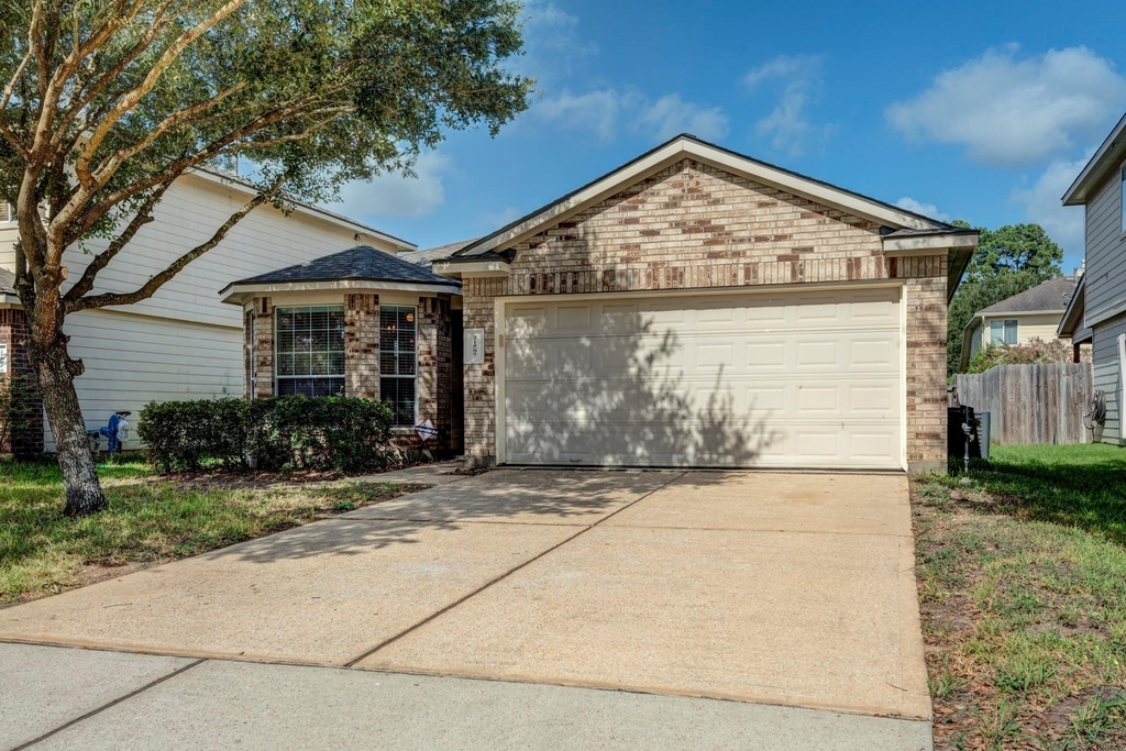 21507 Siros Isle Drive - Photo 1