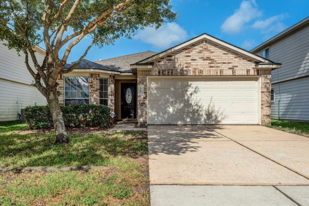 21507 Siros Isle Drive - Photo 0