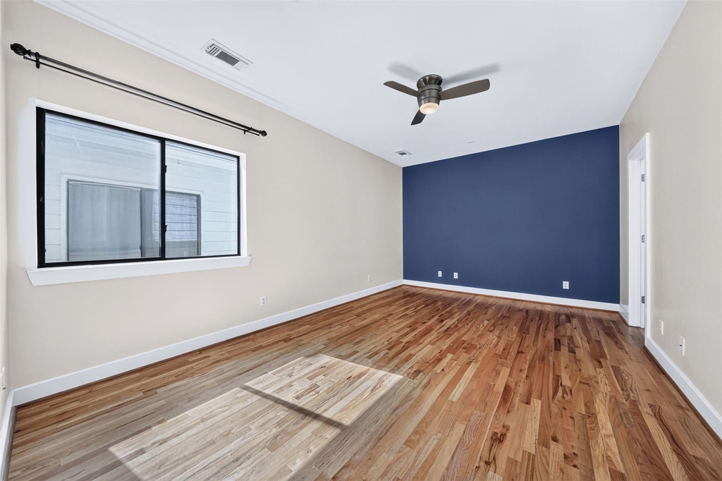4106 Spencer Street - Photo 15