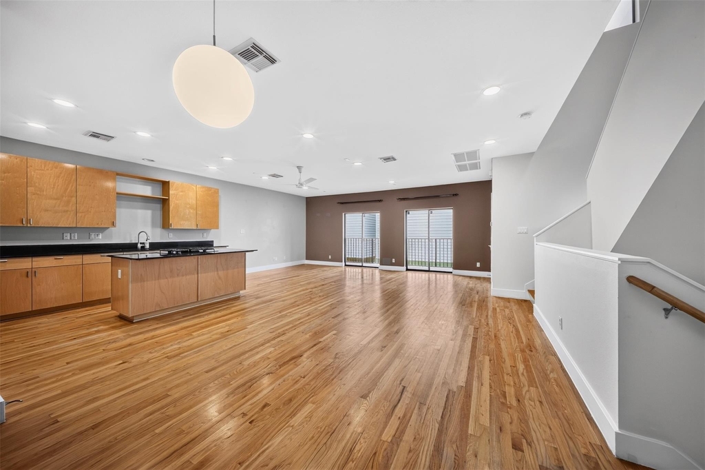 4106 Spencer Street - Photo 7