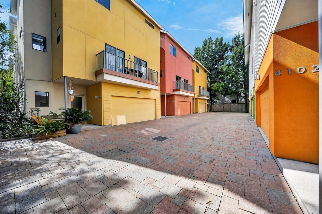 4106 Spencer Street - Photo 33