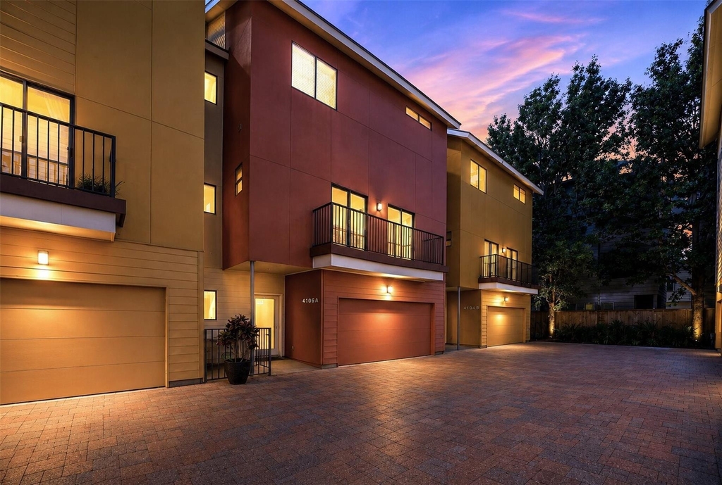 4106 Spencer Street - Photo 1