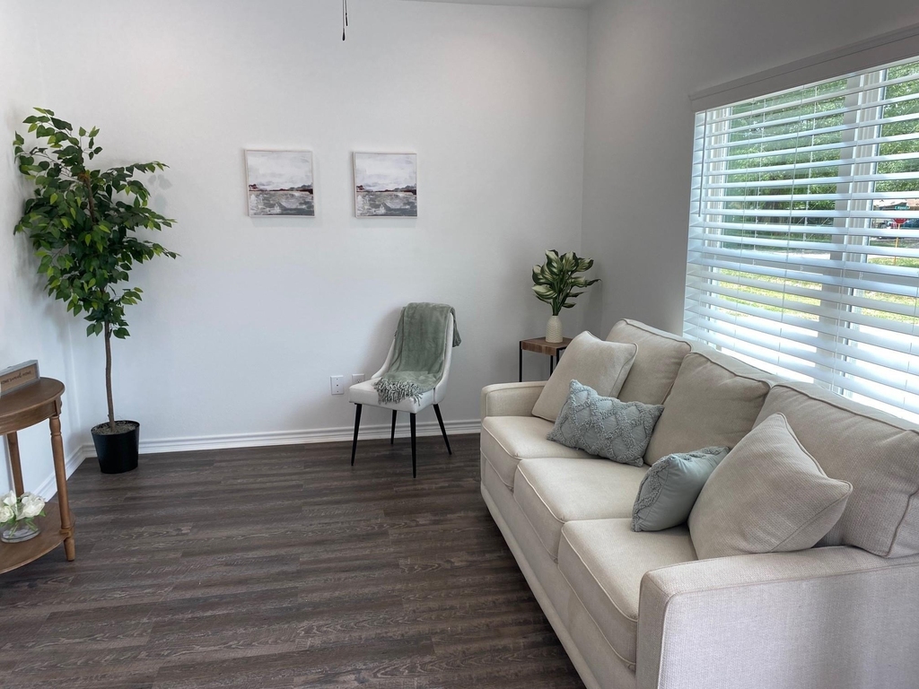 24029 Wildwood - Photo 1