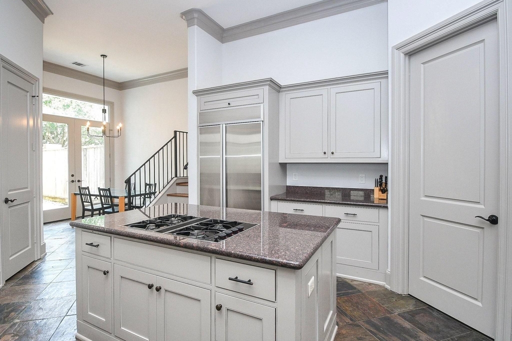 2702 Tudor Manor - Photo 14