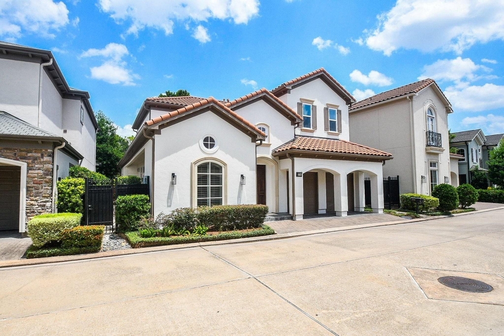 2702 Tudor Manor - Photo 45