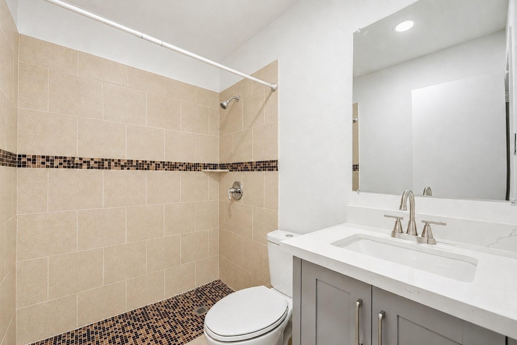 2126 Quail Valley East Drive - Photo 4