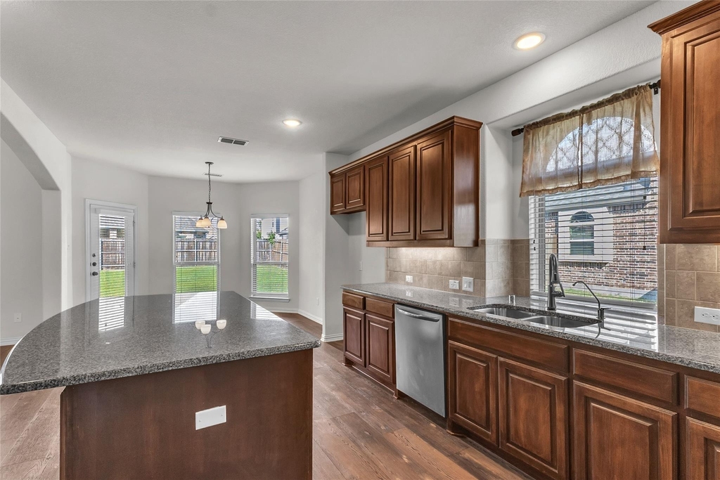 1209 Rogers Parkway - Photo 13