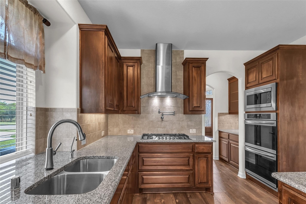 1209 Rogers Parkway - Photo 8