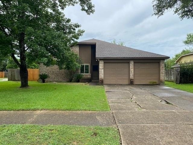 523 Gleneagles Drive - Photo 0
