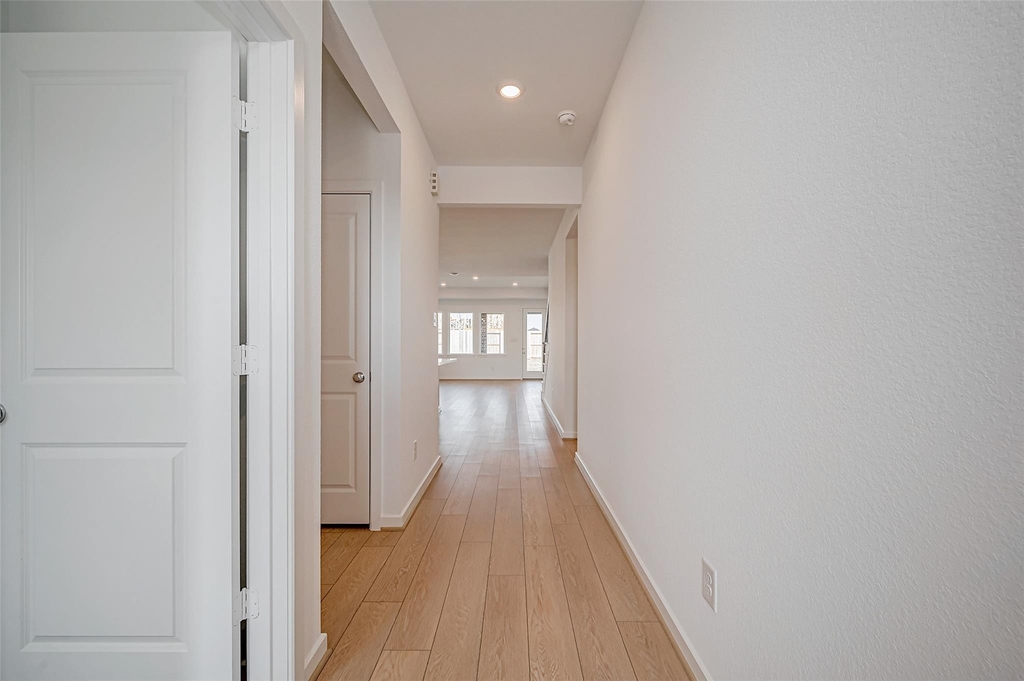 1127 Sugar Drive - Photo 2