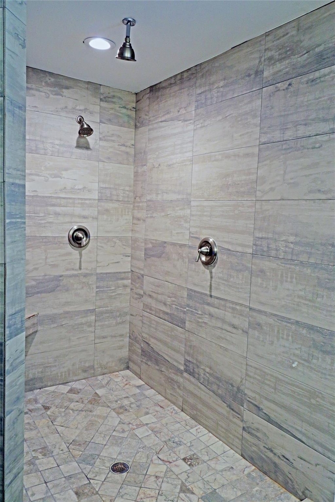 5527 Valkeith Drive - Photo 18