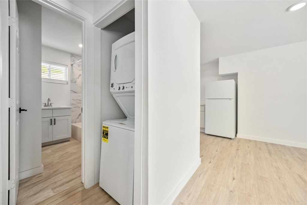 6811 Del Rio Street - Photo 13