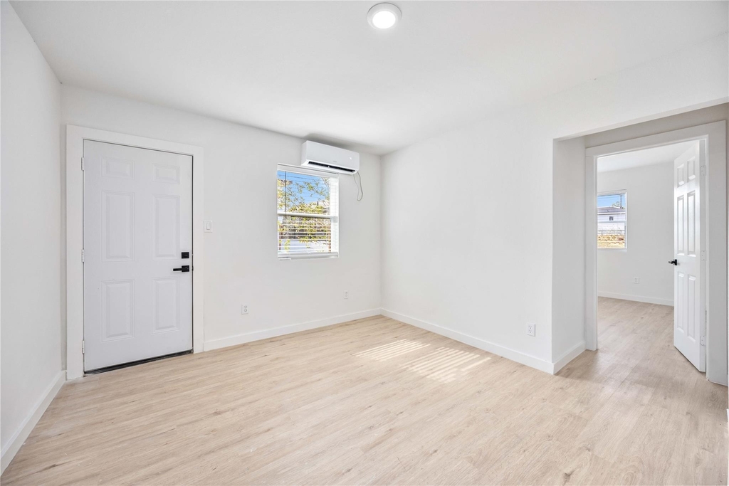6811 Del Rio Street - Photo 2