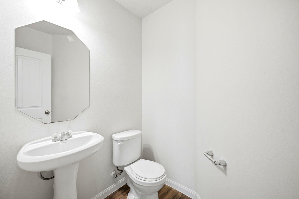 19 Santa Barbara Street - Photo 16