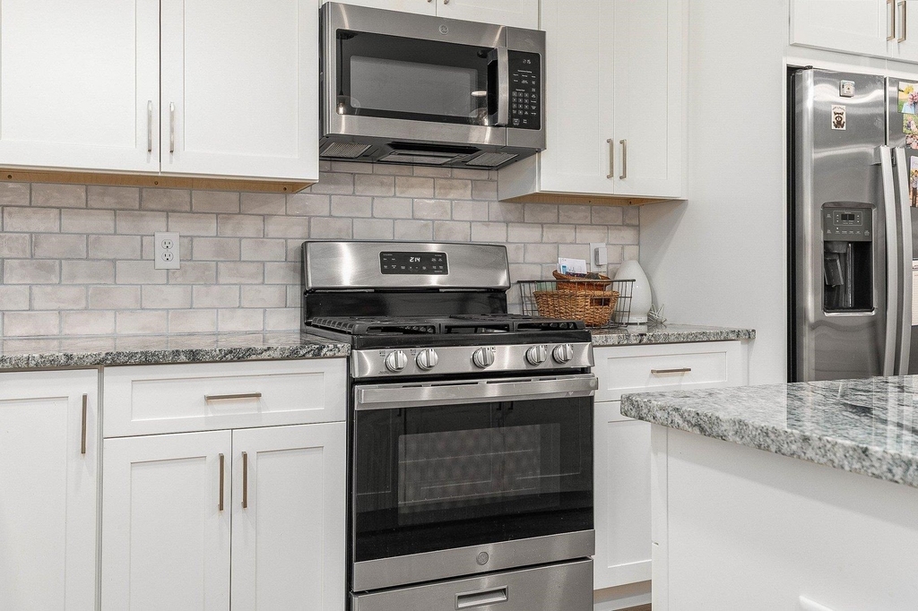 30 Copley - Photo 9