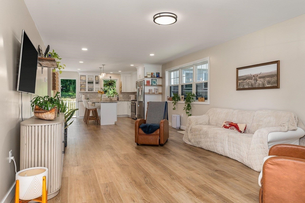 30 Copley - Photo 3