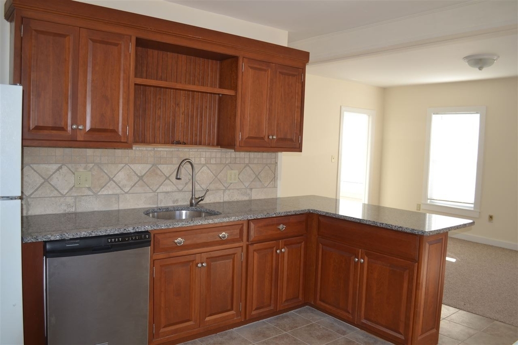 182 Main - Photo 4