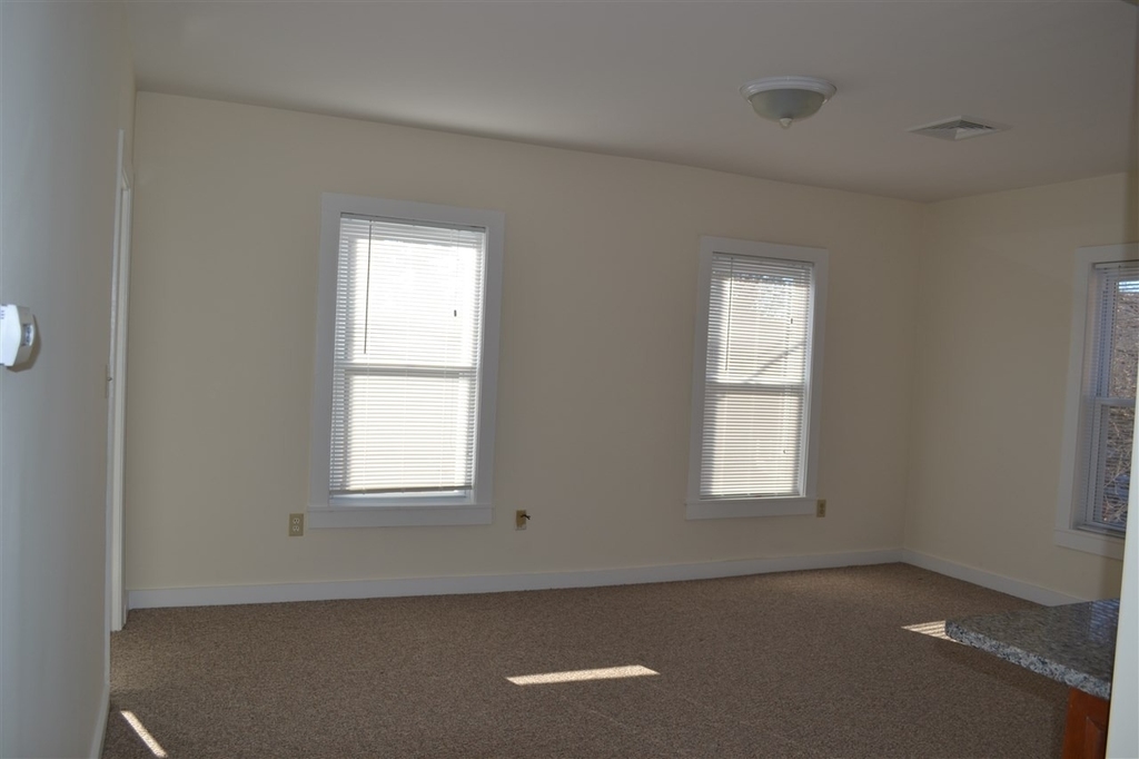 182 Main - Photo 7