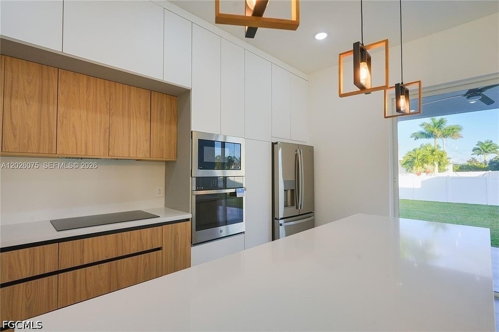 5 Sw 26th Place - Photo 4