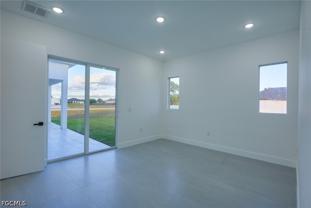 5 Sw 26th Place - Photo 17
