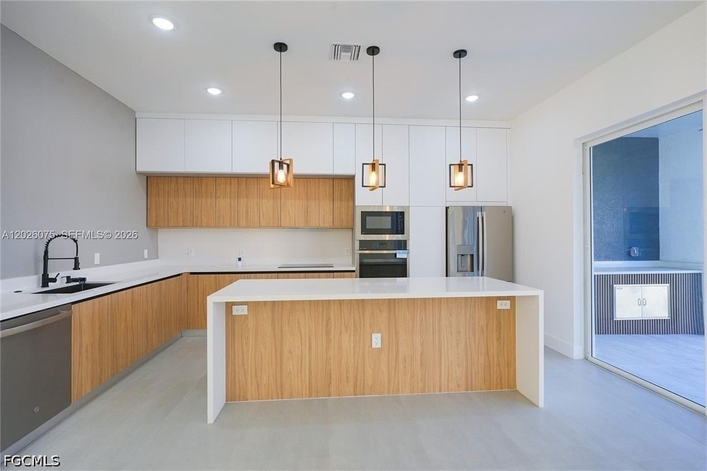 5 Sw 26th Place - Photo 5
